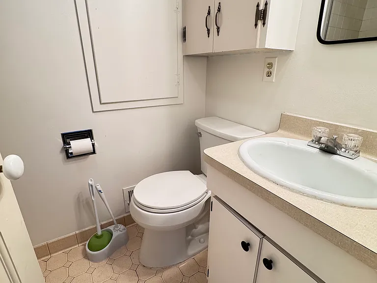 1253 Fairport Rd — Photo 13