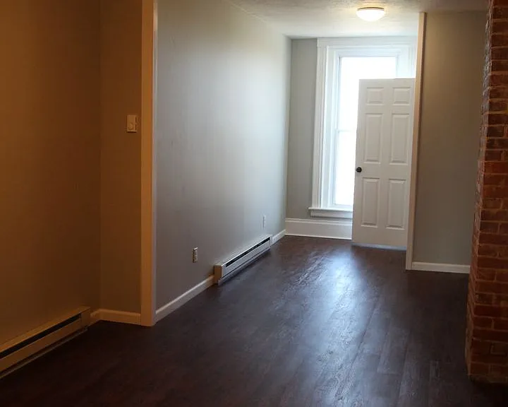 272 State St — Photo 17