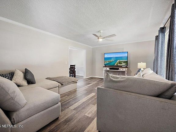 3rd image of 10347 SEQUOYA Drive