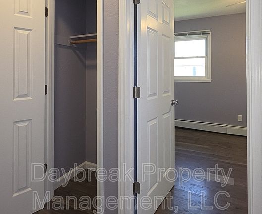 3rd image of 204 4th St NW APT 1