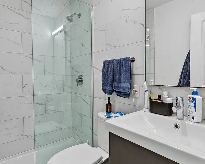1533 N Wieland St — Photo 32