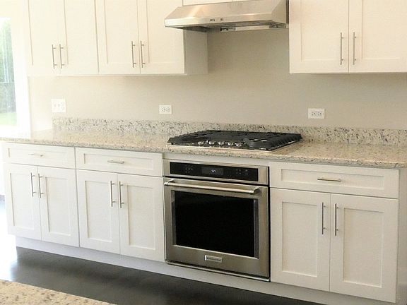 3rd image of 12124 Winterberry Ln