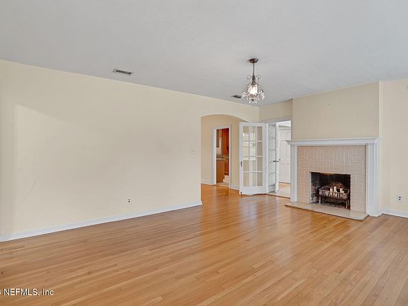 5th image of 1536 HARBOR OAKS Road