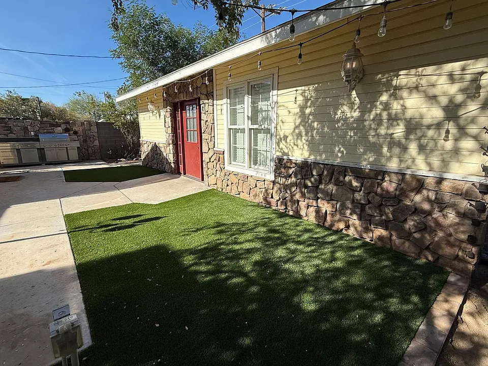1422 E Edgemont Ave