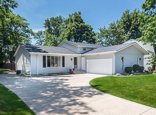 20551 White Bark Dr, Strongsville, OH