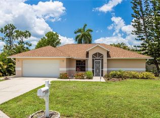 3595 Kent Dr, Naples, FL 34112