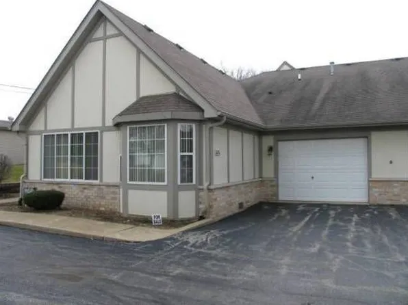 1676 Willow Circle Dr, Crest Hill, IL 60403