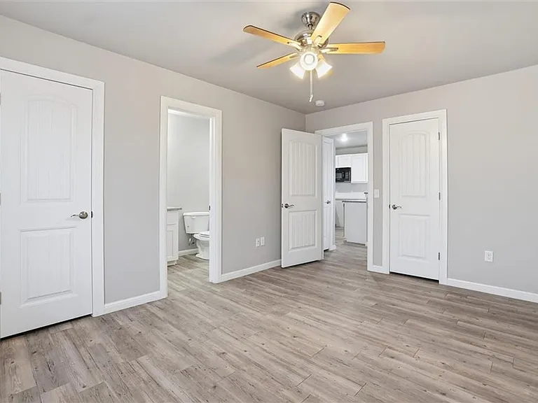 207 W C Ave — Photo 5