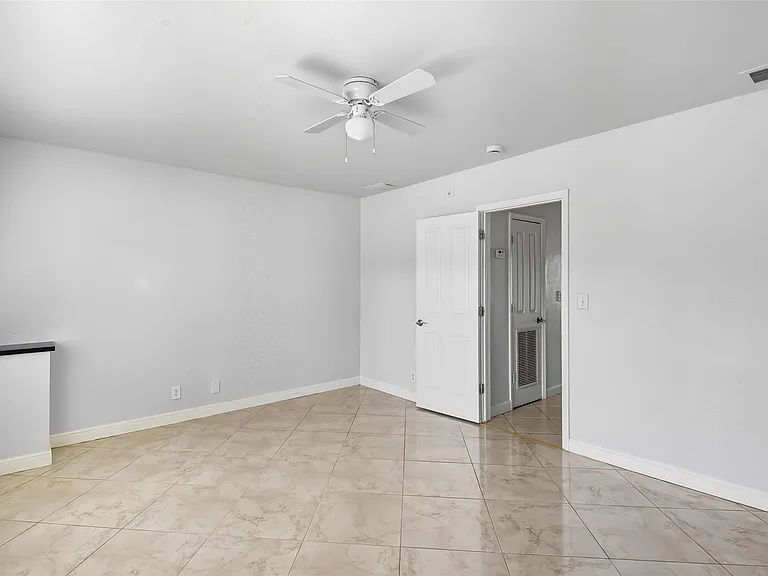 2881 NE 32nd St #119 — Photo 26
