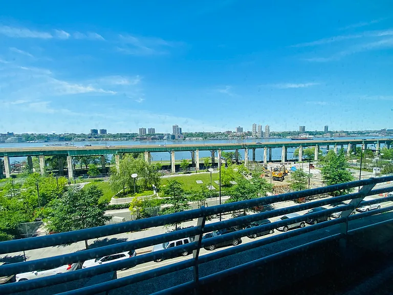 120 Riverside Blvd #5L — Photo 13