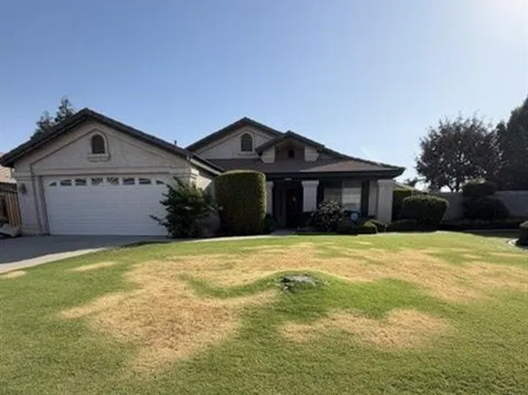 706 Loch Lloyd Ln, Bakersfield, CA 93312