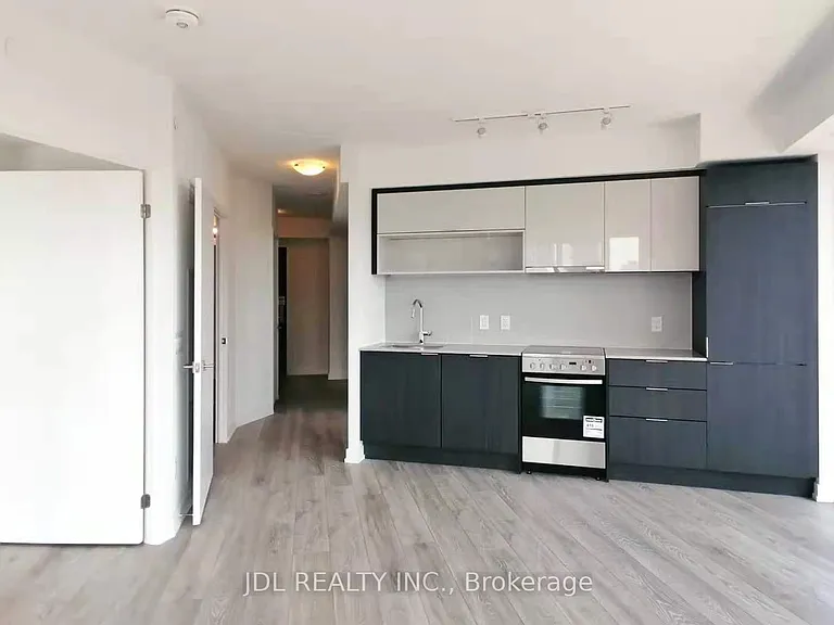 159 Wellesley St E #1808 — Photo 3
