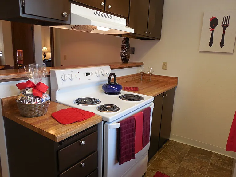 Crystal Springs Apartments — Photo 101