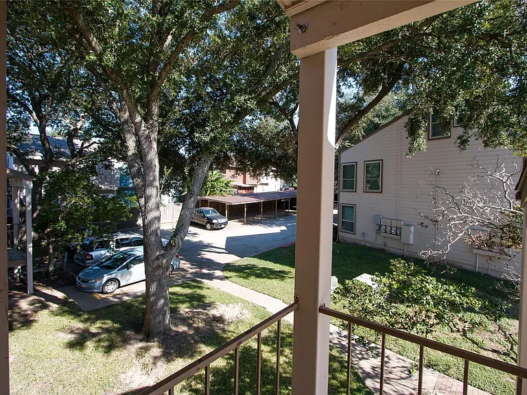 202 Lakeview Ter #H — Photo 35