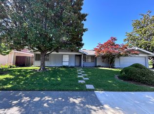 69 Parkshore Cir, Sacramento, CA 95831