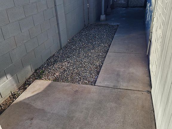 5th image of 5820 N 35th Ave #A