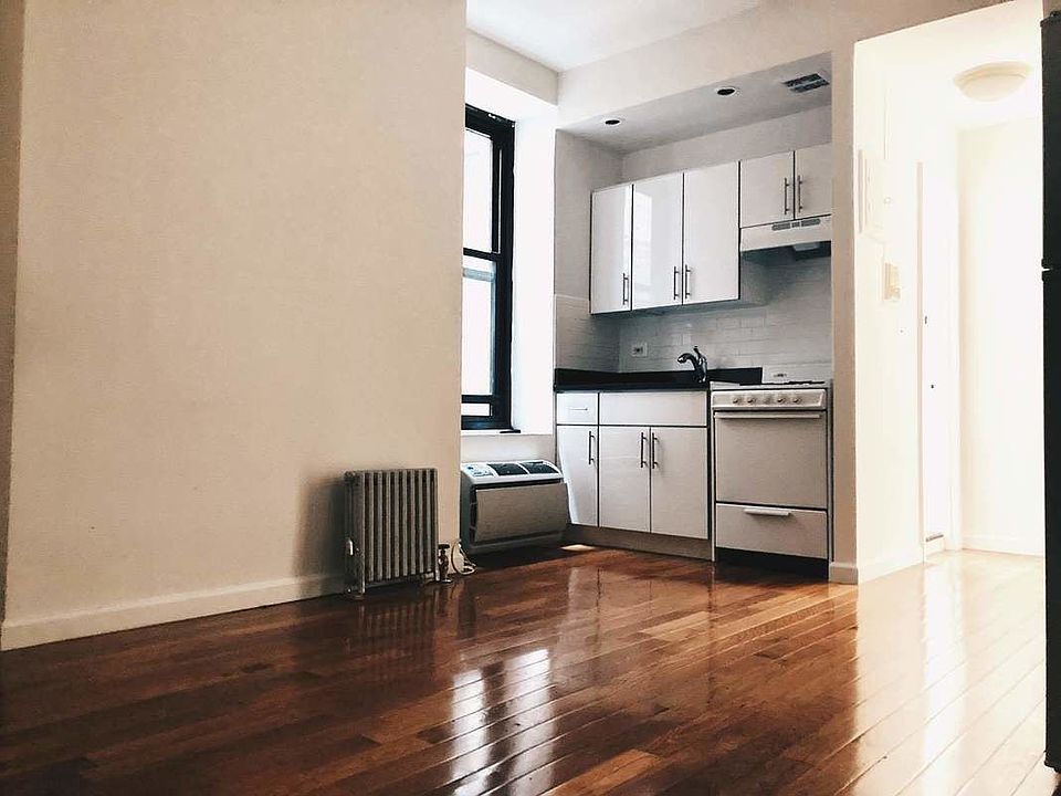 1st image of 11 E 32nd St #D5