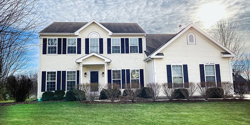 1st image of N75W24223 N Woodsview Dr