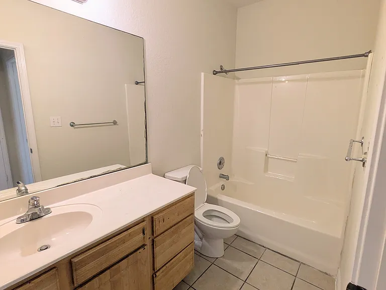 932 Misty Acres Dr — Photo 5