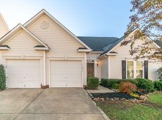 11824 Guildhall Ln, Charlotte, NC 28213