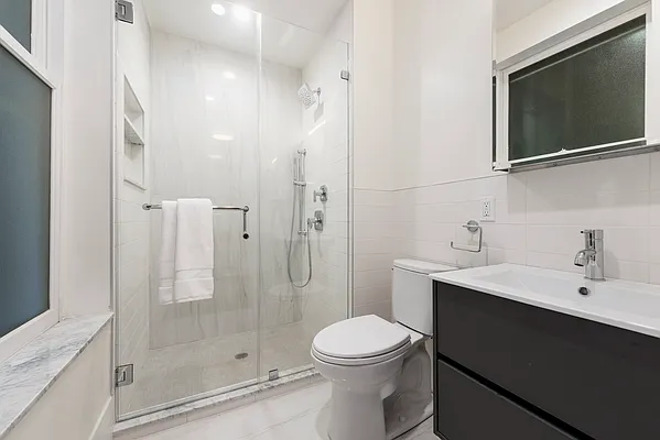 Rented by Douglas Elliman | media 20