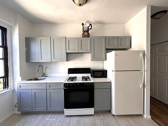 2nd image of 21-77 33rd St #5G