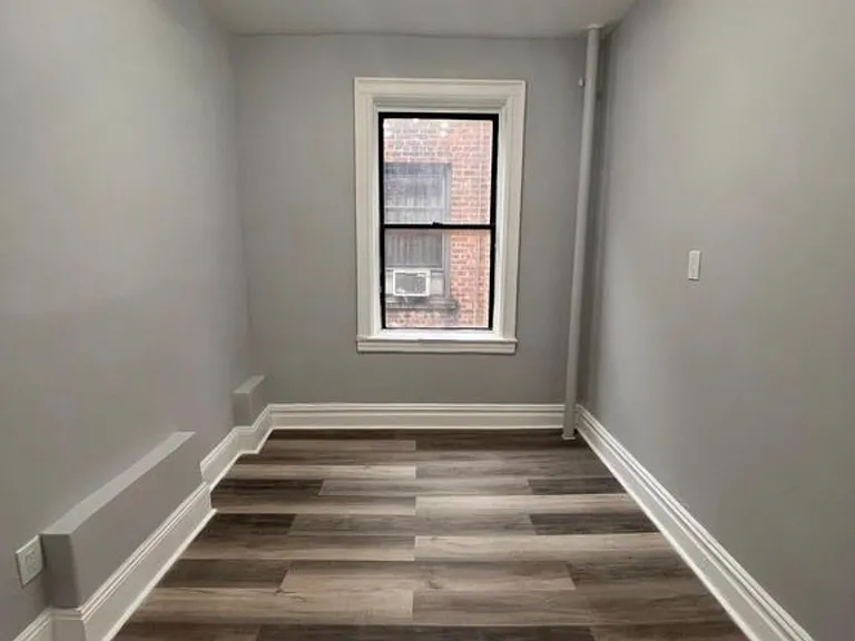 122 Corbin Ave #404 — Photo 3