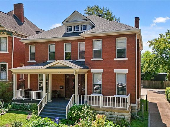3rd image of 862 Oak St