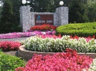 518 Edison Glen Ter, Edison, NJ 08837