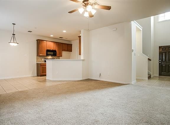 5th image of 8720 Manhattan Ave