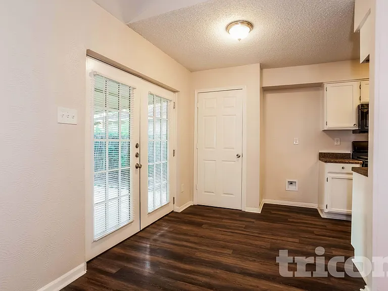 12119 Fawnway Dr — Photo 6