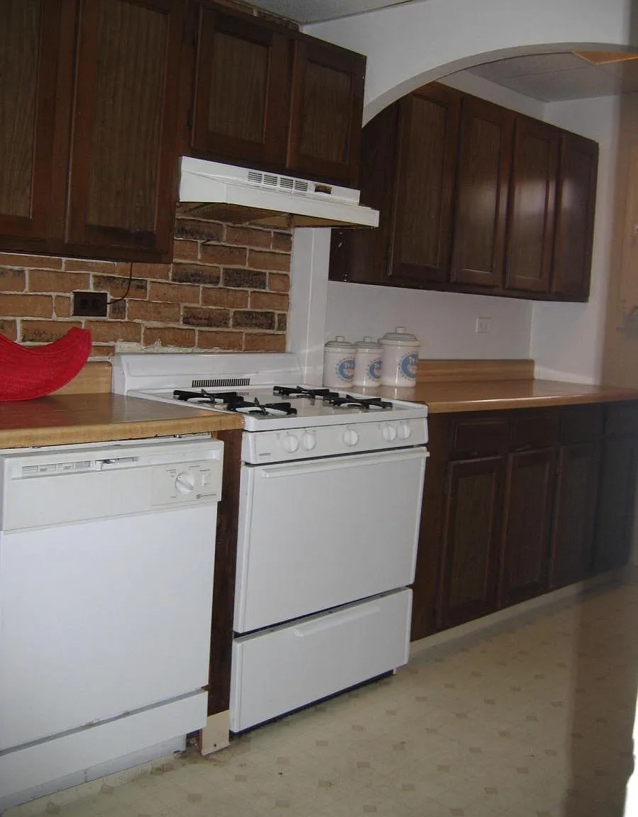 3 bed, 1800 sqft, $1,395 — Photo 3