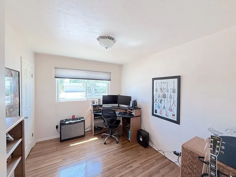 3200 California St NE — Photo 16