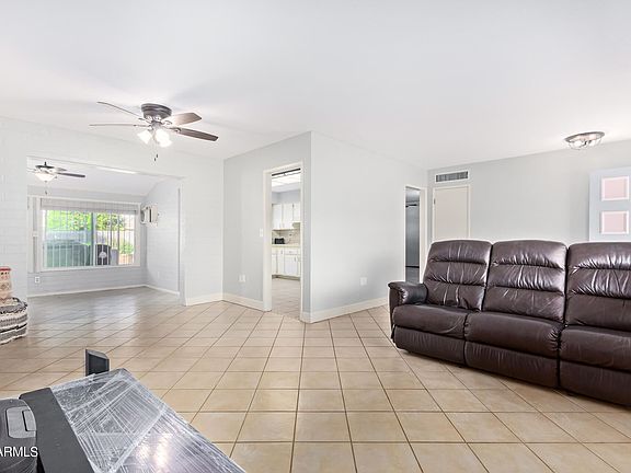 4th image of 10414 W Camden Ave