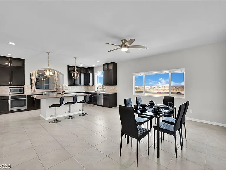 9770 Hawk Crest St — Photo 14