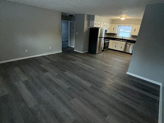 3rd image of 4363-4367 S Main St #4363