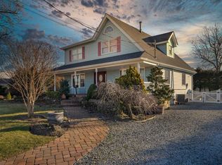 44 McKinley Pl, Massapequa, NY 11758