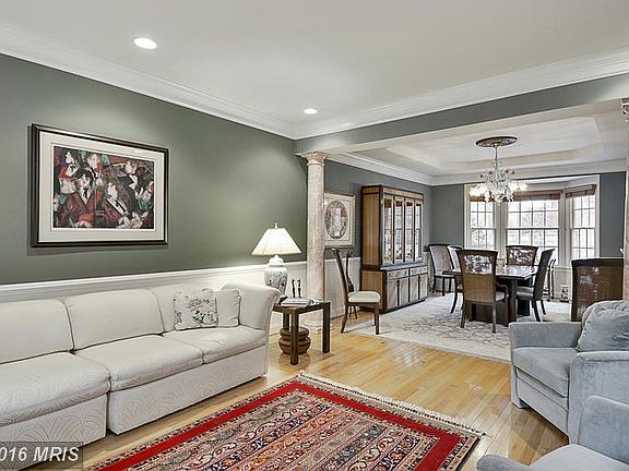5th image of 10201 Daphney House Way