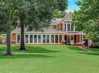 311 Lakeshore Dr, Seabrook, TX 77586