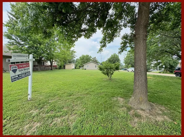 N New St, Kirksville, MO 63501