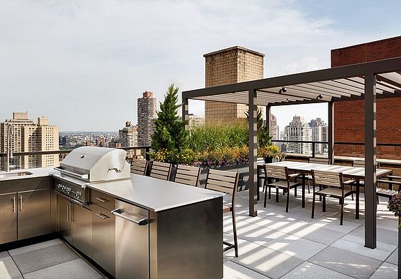 4th image of 200 E 82nd St APT 12C
