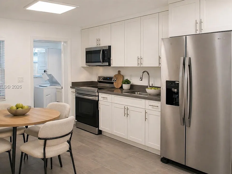 3641 NE 1st Ter #3641