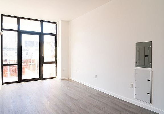 2nd image of 111 Mulberry St #6D