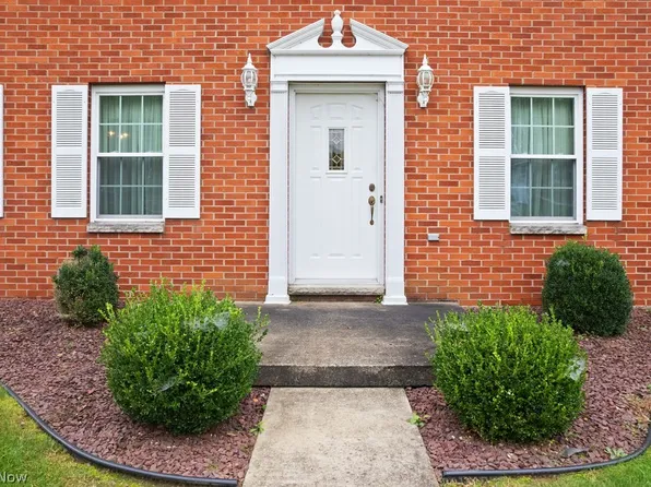 606 51st St, Vienna, WV 26105
