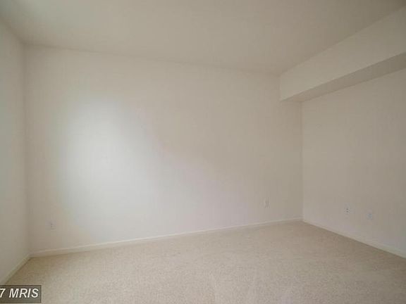 4th image of 109 Anthony Ln