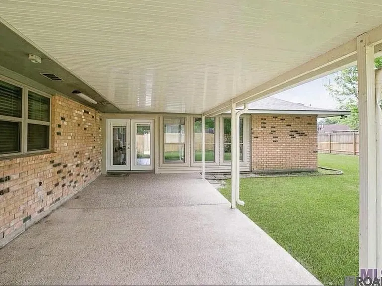 15616 Council Ave — Photo 13