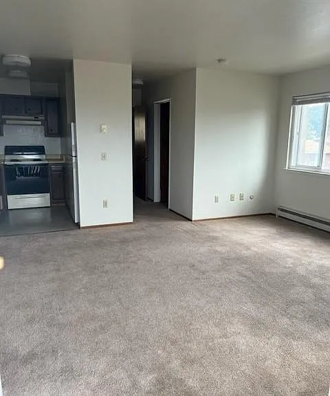 985 Sonoma Ave #A — Photo 2