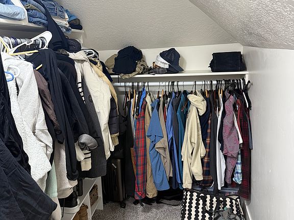2nd image of 1053 E Blaine Ave