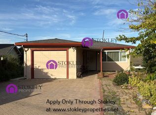 540 Palms Dr, Martinez, CA 94553