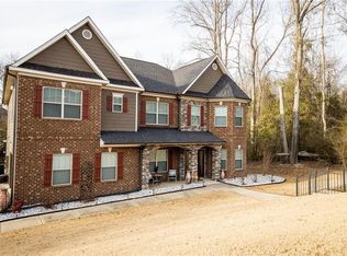 10 Riverside Dr, Fort Mitchell, AL 36856